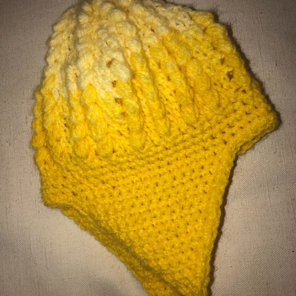 Crocheted hat :) - Picture 2 of 3